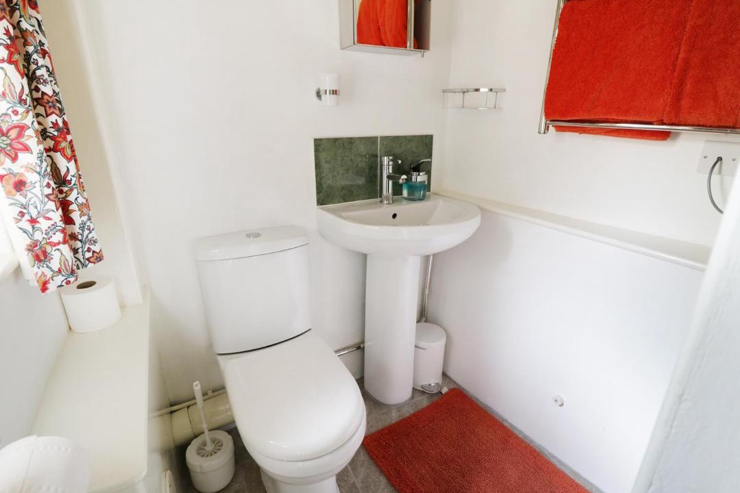 Photo of Bathroom in Heligan