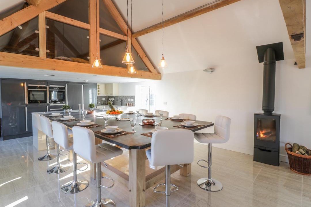 Photo of Others in Broadwas