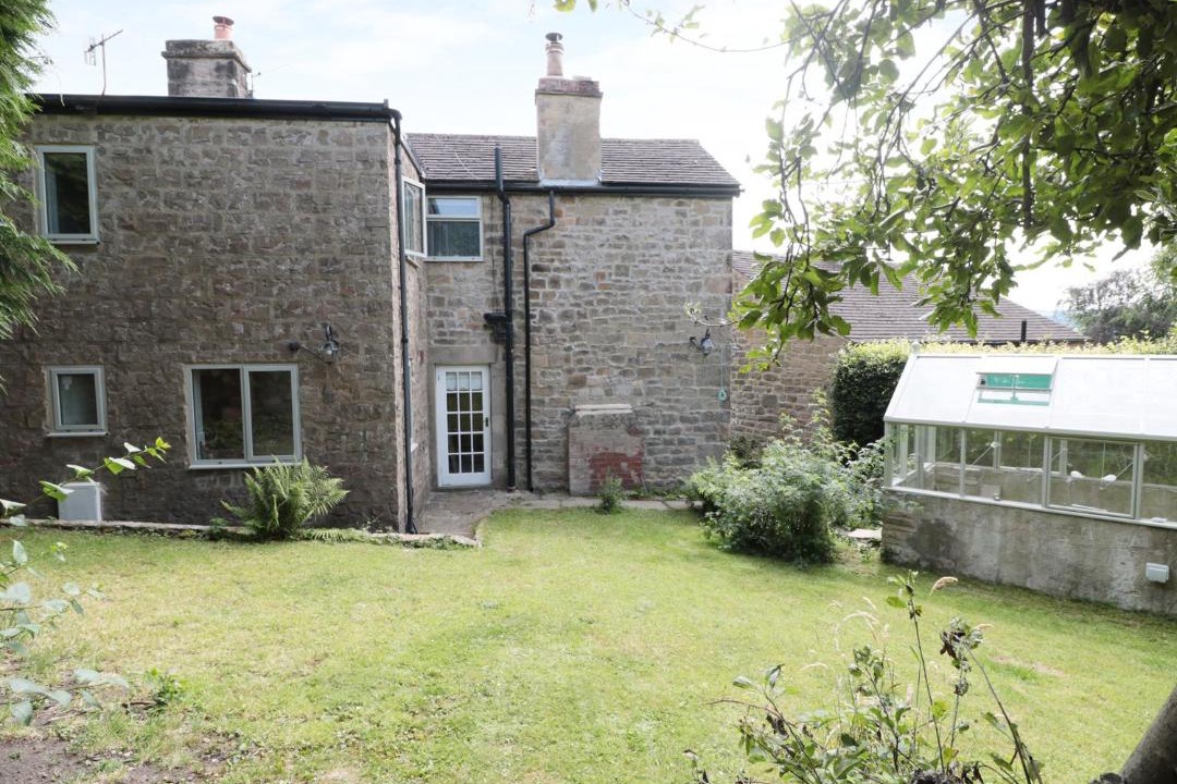 Photo of Buildings in Baslow