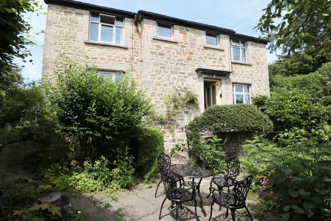 Photo of Buildings in Baslow