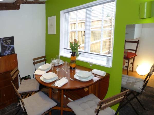 Photo of Livingroom in Ticehurst