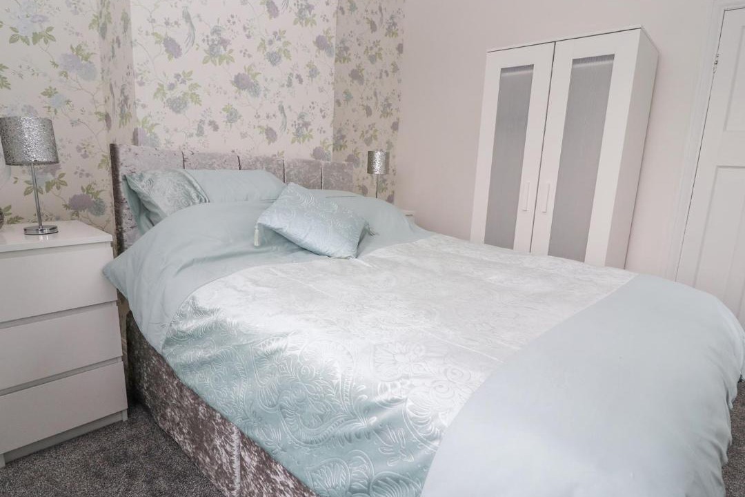 Photo of Bedroom in Henllan