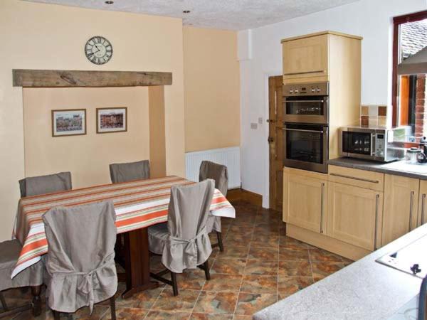 Photo of Others in Leek