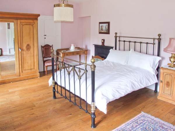 Photo of Bedroom in Coed-Y-Paen