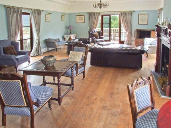 Photo of Livingroom in Coed-Y-Paen