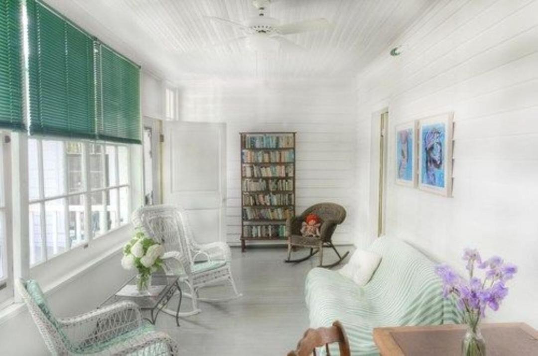 Photo of Livingroom in Alton