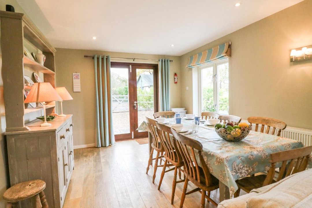 Photo of Livingroom in Midhurst