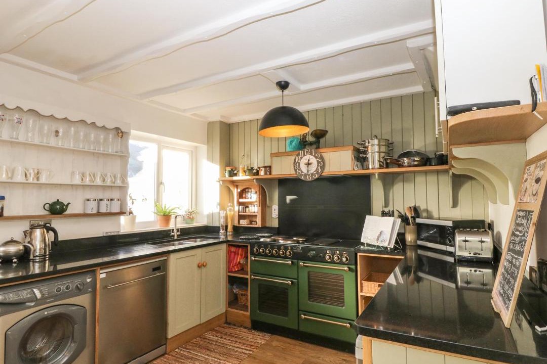 Photo of Kitchen in Portreath