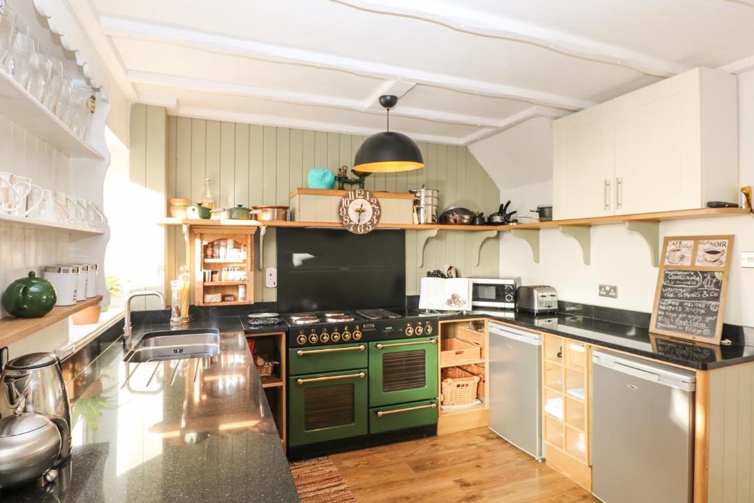 Photo of Kitchen in Portreath