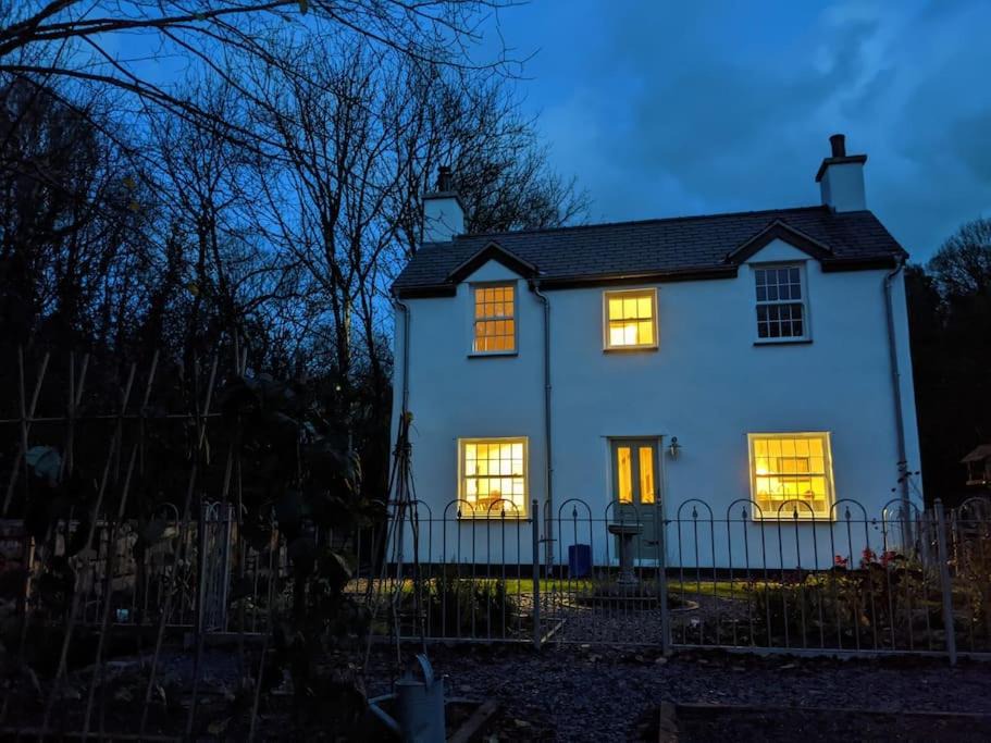 Photo of Others in Bont Newydd