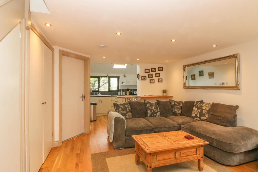 Photo of Others in Cowbeech