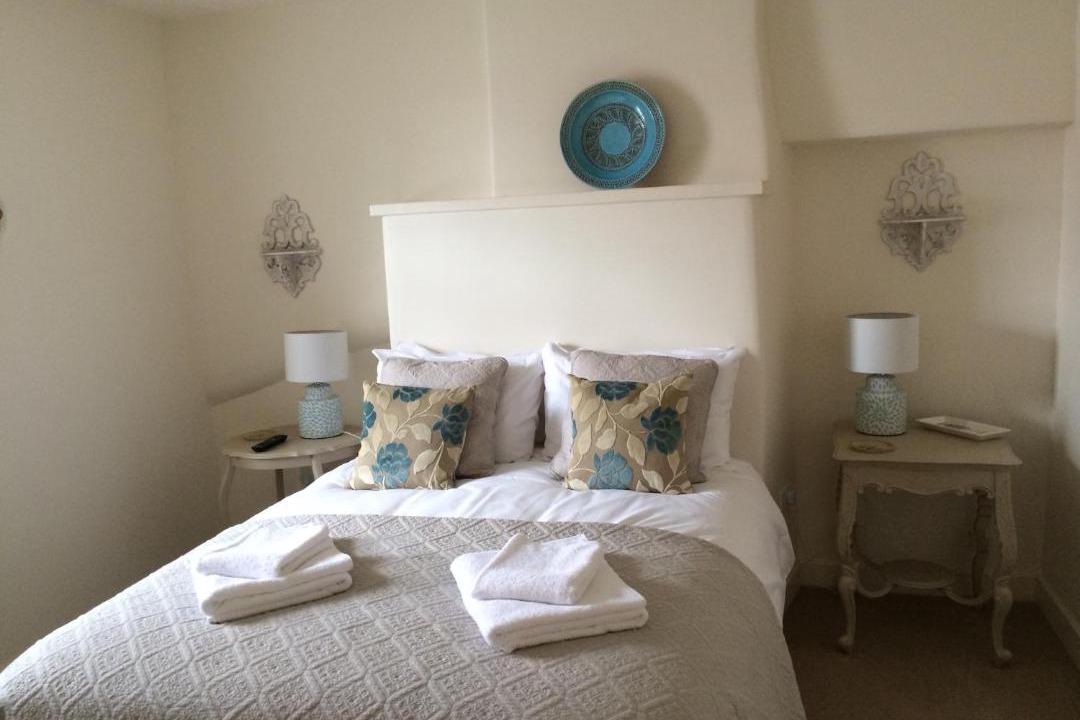 Photo of Others in Tunley