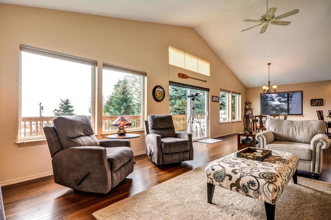 Photo of Livingroom in Coupeville
