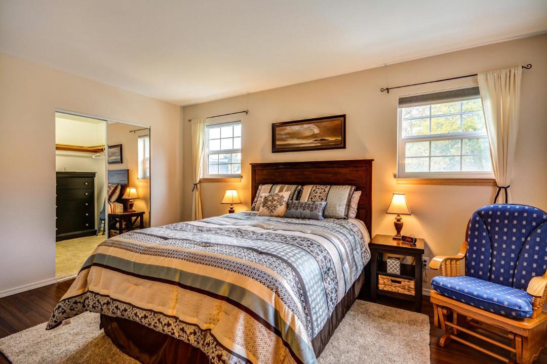 Photo of Bedroom in Coupeville