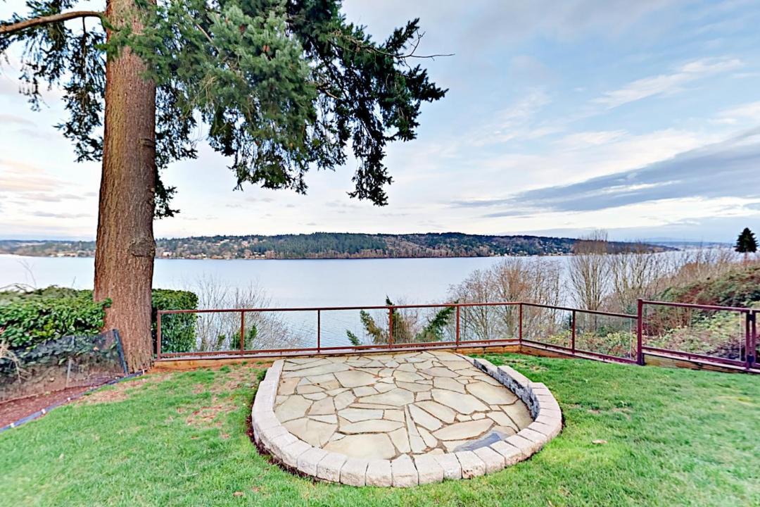 Photo of Others in Lake Forest Park