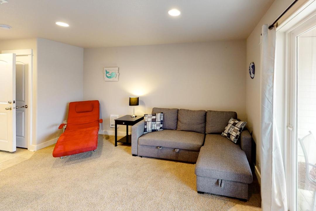 Photo of Livingroom in Rockaway Beach