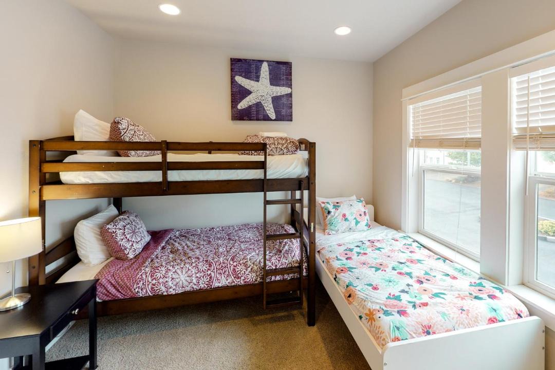 Photo of Bedroom in Rockaway Beach