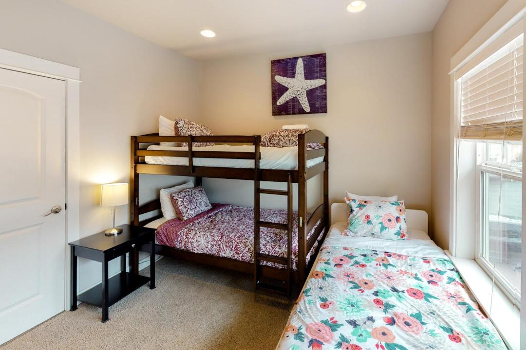 Photo of Bedroom in Rockaway Beach