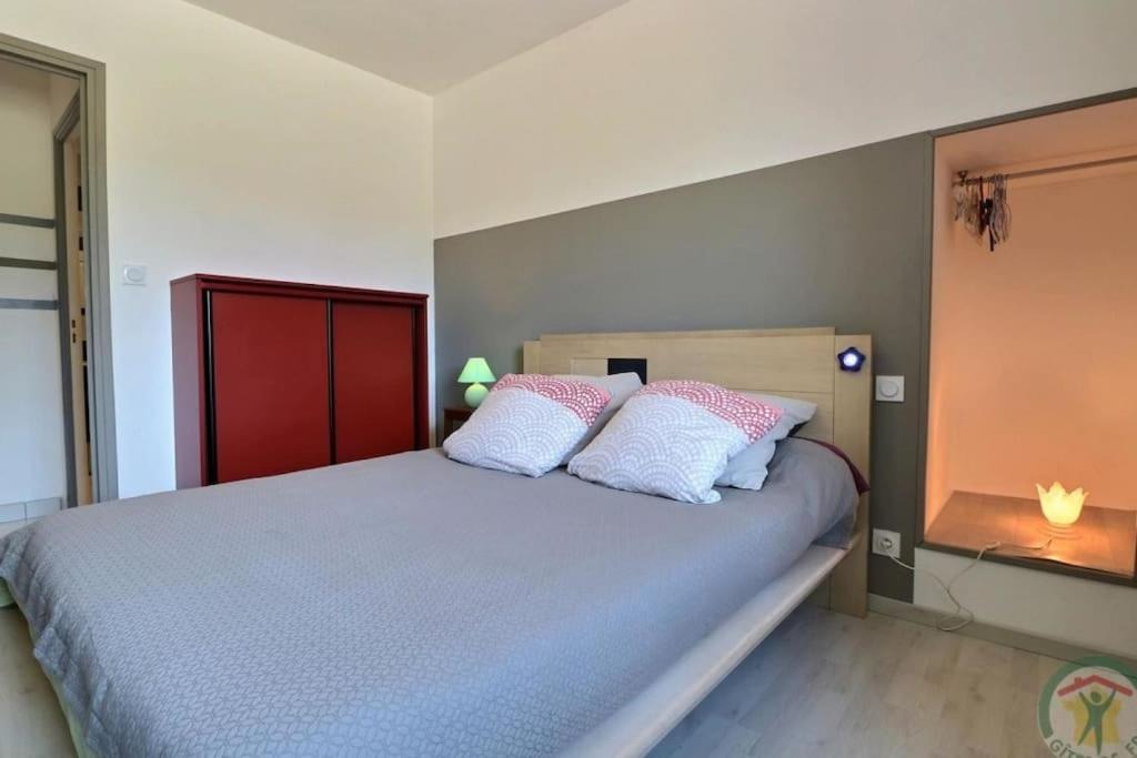 Photo of Others in Saint-Georges-de-Reintembault