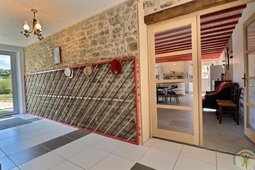 Photo of Others in Saint-Georges-de-Reintembault