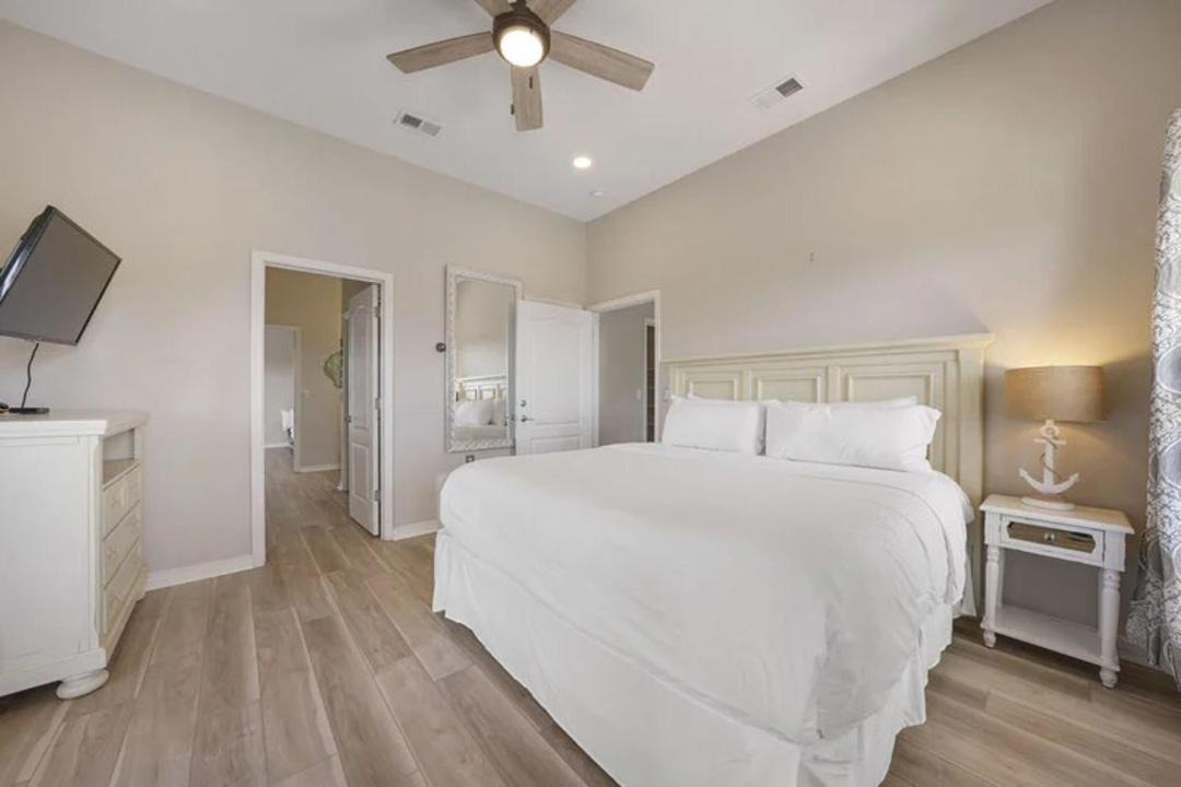 Photo of Bedroom in Gulf Pines
