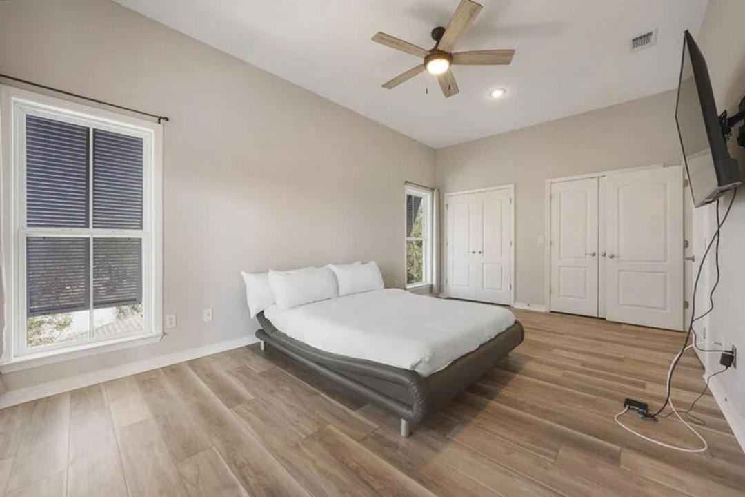 Photo of Others in Gulf Pines