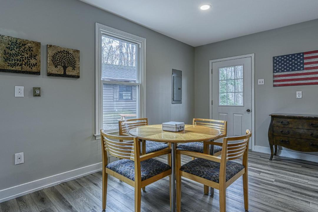 Photo of Livingroom in Bumpass