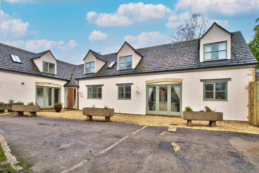 Photo of Buildings in Black Bourton