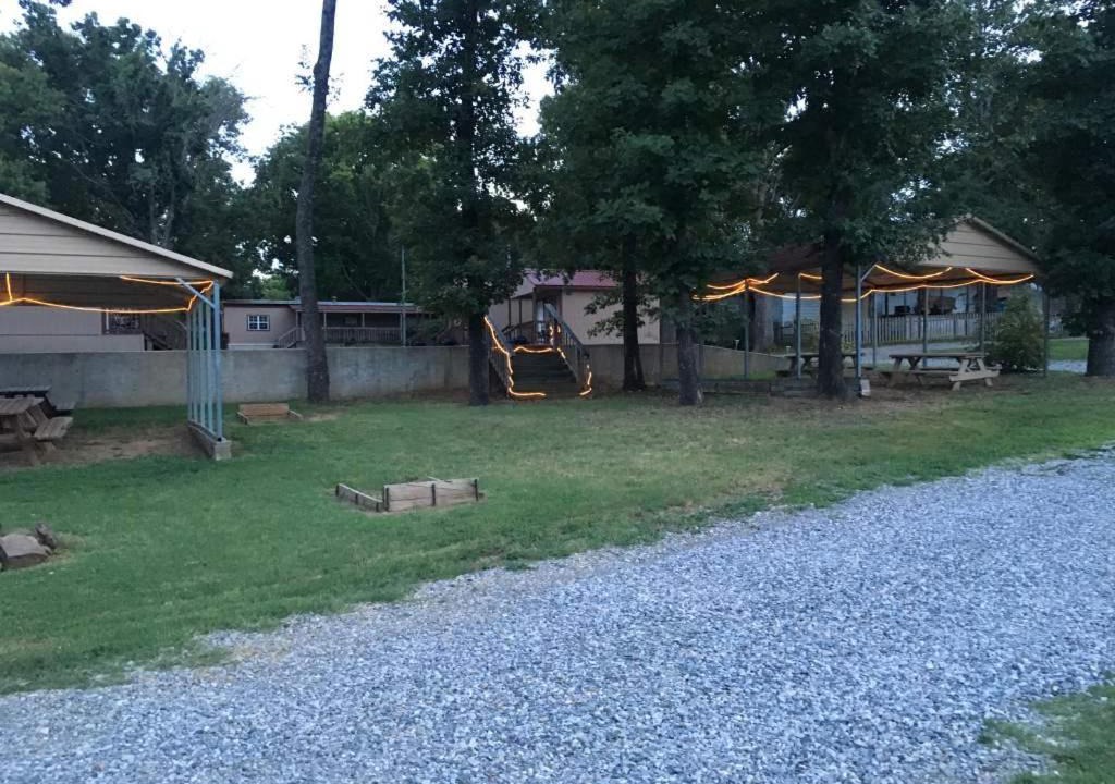 Photo of Others in Mead