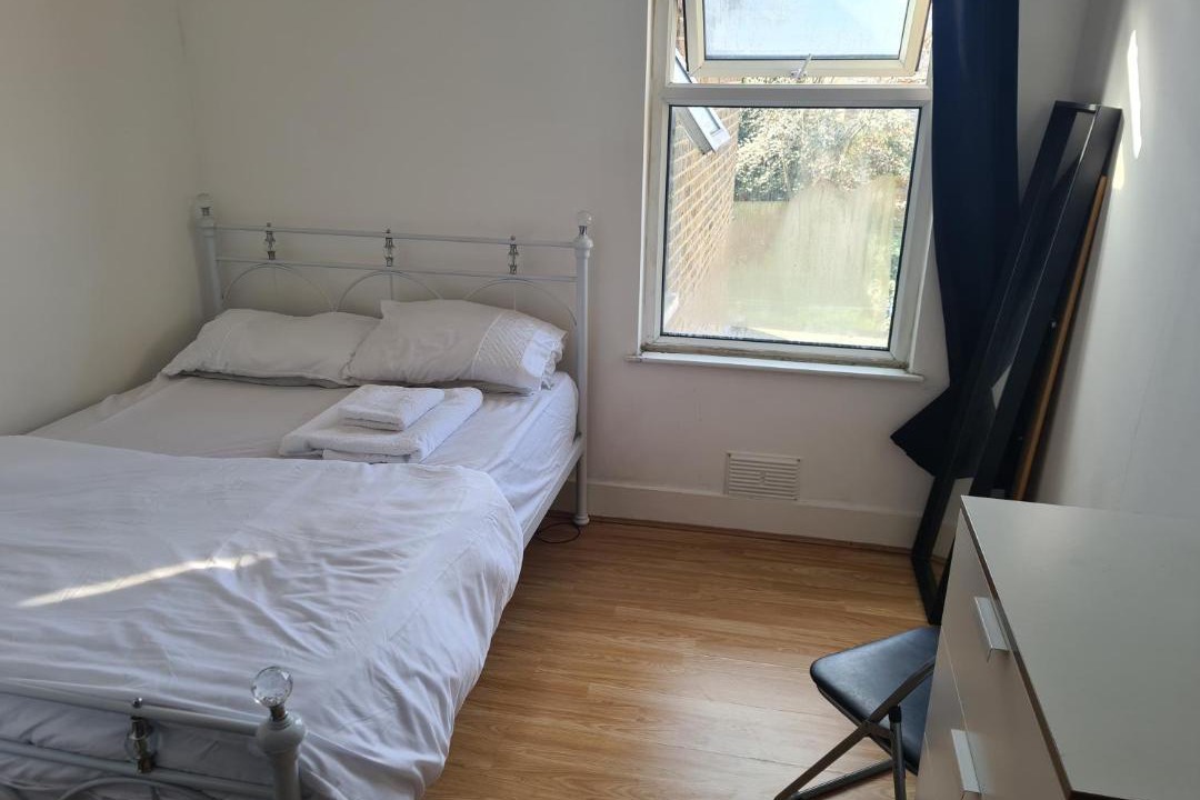 Photo of Bedroom in Grove Green