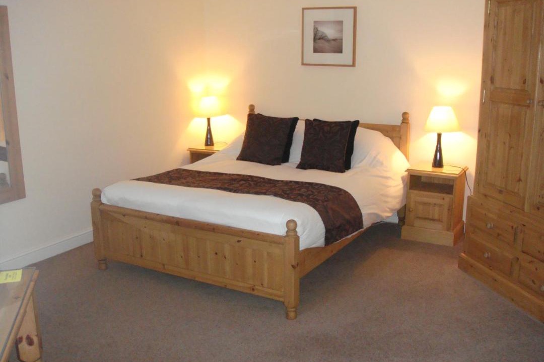 Photo of Bedroom in Matching Tye