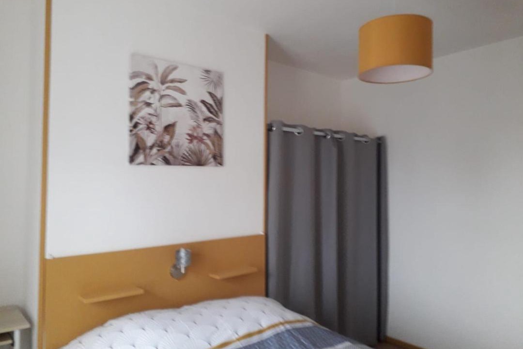 Photo of Bedroom in Mer