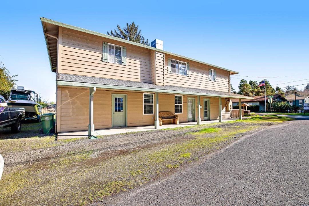 Photo of Others in Dunes City