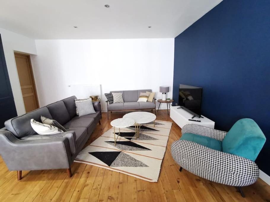 Photo of Livingroom in Ay