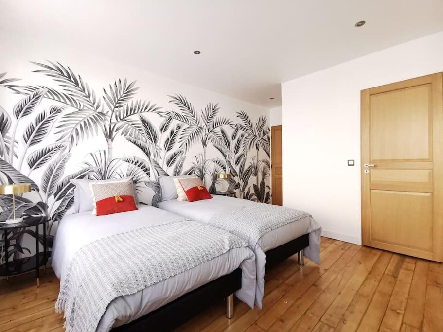 Photo of Bedroom in Ay