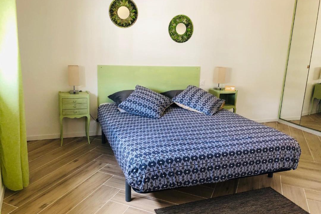 Photo of Bedroom in Anatole France