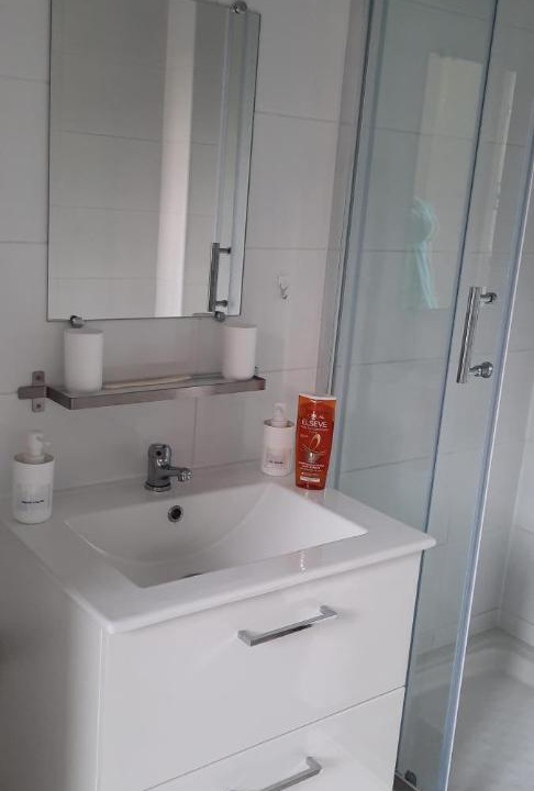 Photo of Bathroom in Claye-Souilly