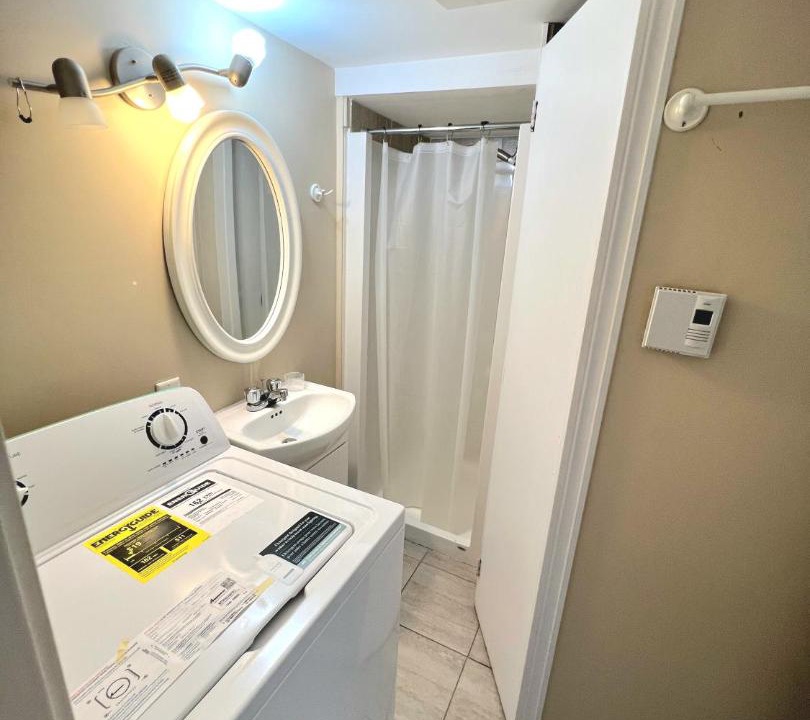 Photo of Bathroom in Laval-des-Rapides