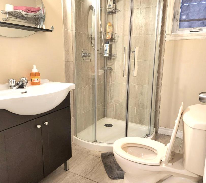 Photo of Bathroom in Laval-des-Rapides