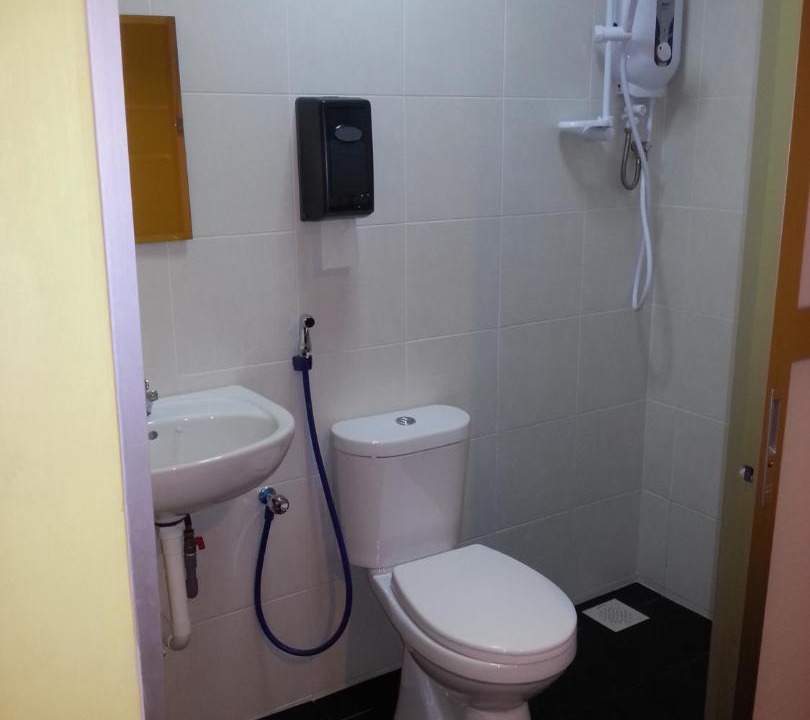 Photo of Bathroom in Pegawai