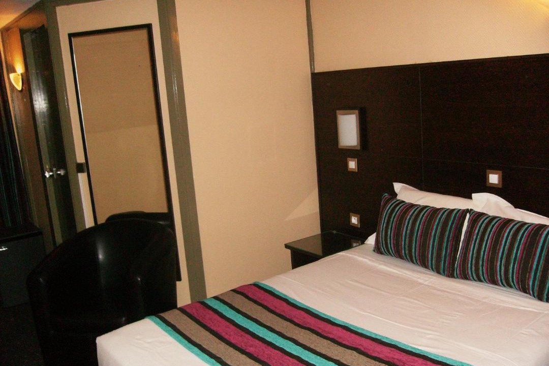 Photo of Bedroom in Mantes-la-Jolie