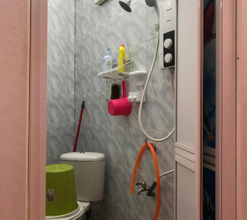 Photo of Bathroom in Kampung Nail