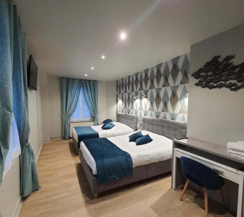 Photo of Others in Etretat