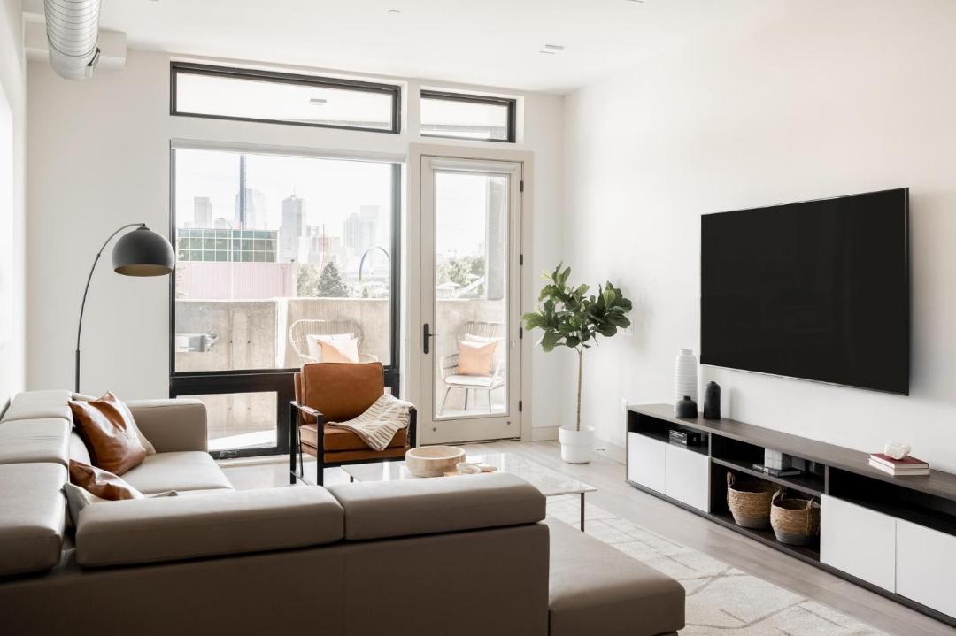 Photo of Livingroom in Jefferson Park