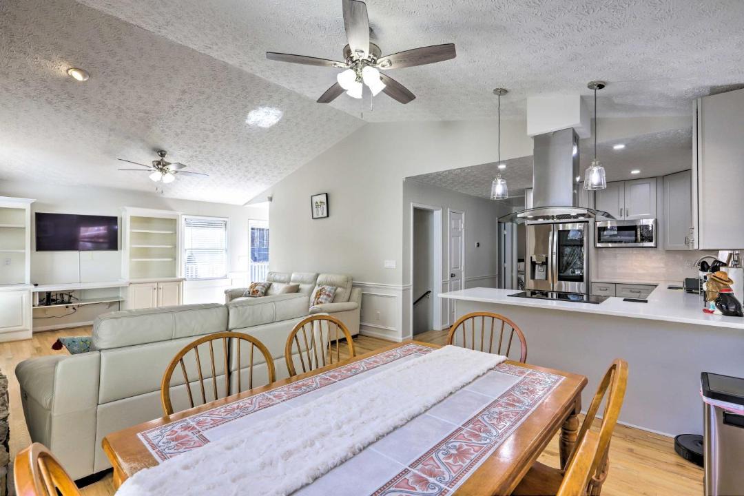 Photo of Others in Suwanee