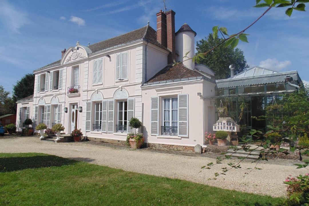 Photo of Others in Neauphle-le-Chateau