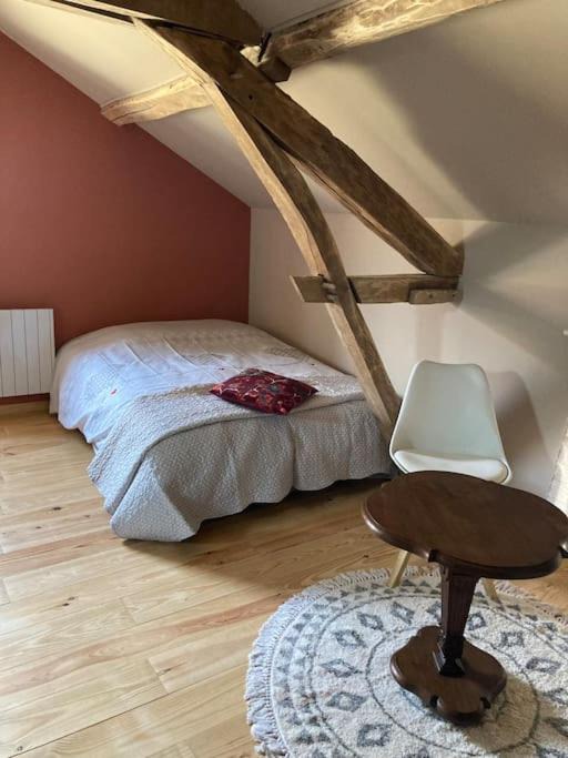 Photo of Bedroom in Bourdalat