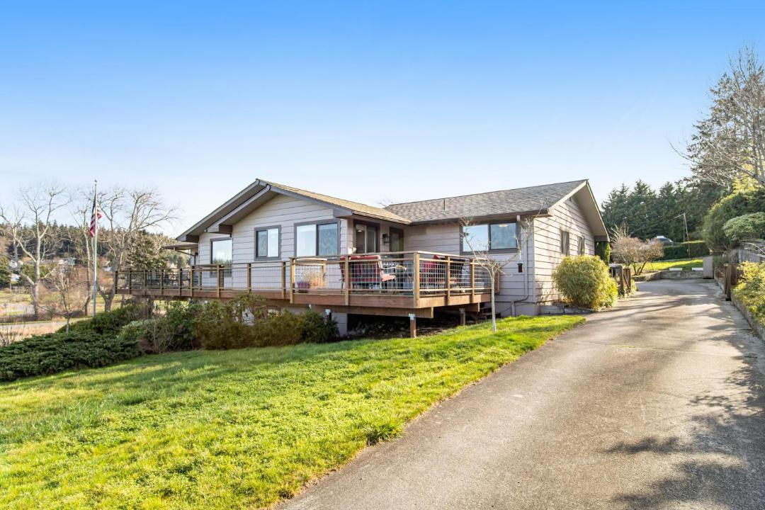 Photo of Others in Freeland