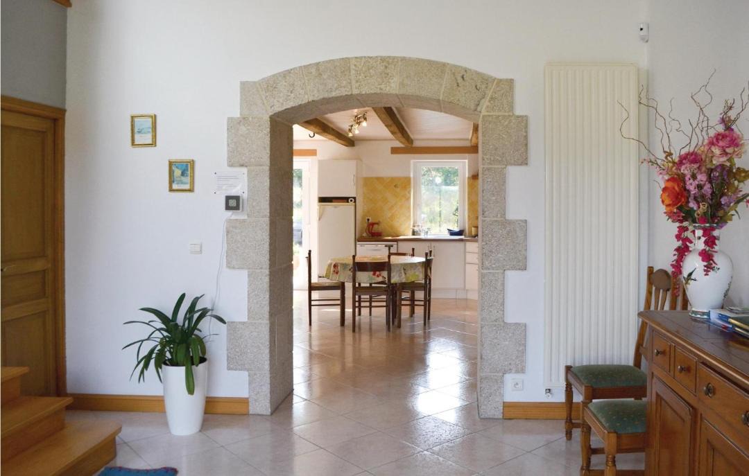 Photo of Others in Meslan