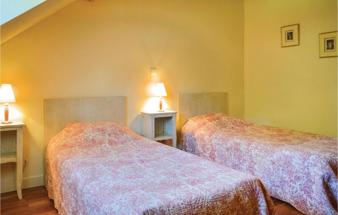 Photo of Bedroom in Roisel